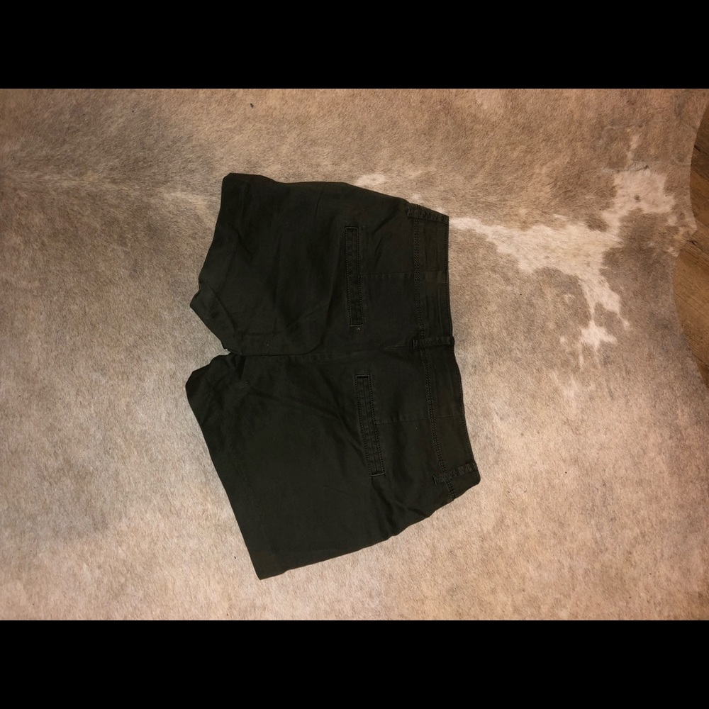 shorts - Picture 3 of 3